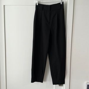 Dress pants tapered at the ankles